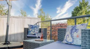 Jacuzzi et Vue sur Loire - Maison d'hôtes L'Odyssée - Image 4