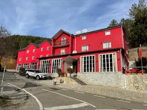 SH&SH Hotel - Image 1
