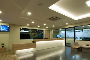 The Zenith Residence Hotel - Image 2