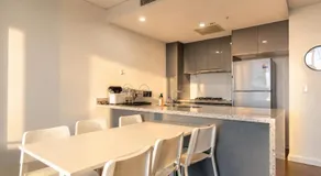 Stylish 2BR Olympic Park Pool, Gym & Parking - Image 4