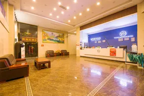 Lvyue Luxury Hotel - Image 3