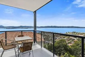 The View Sandy Bay 5 bedroom - Image 5