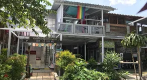 Yez Yez Yez All Good Hostel - Image 2