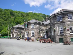 The Oakeley Arms Hotel - Image 4