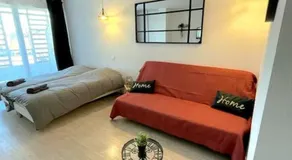 Grand studio avec climatisation, balcon proche gare centre ville - Image 2