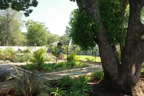 The Itumeleng Guest House - Image 4