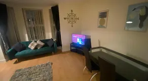 vancouver place 10 min from city center and close to all shops OVER 25 ONLY kids with adults allowed - Image 4