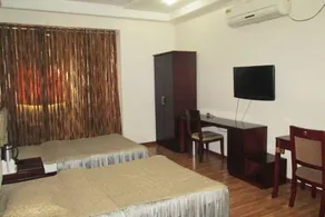 Hotel Grand Amba - Image 2
