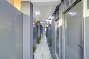 Hotel O Metro Inn - Image 3