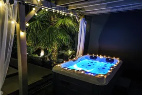 Suites by Aix Keys avec jacuzzi privatif 5 min des plages Fouras - Image 4