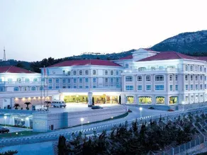 Jinling Shenzhou Hotel - Image 3