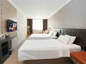 Hanting Premium Hotel Quzhuo Nanhu Plaza - Image 2