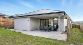 Modern and Accessible, Old Beach - Image 3