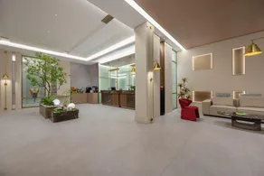 T · Island Smart Cinema Hotel - Image 3