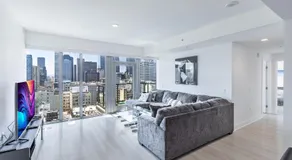 Top Floor 3 Bed 3 Bath Penthouse Living In Luxury - Image 3
