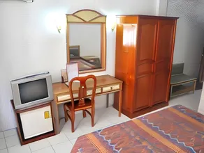Highfive Guesthouse - Image 2