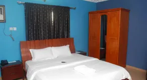 Owees Place-Guest Room - Image 2