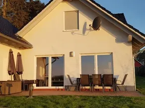 Casa con giardino, barbecue e terrazza | Vista sul lago | Ammette cani - Image 1