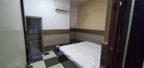 OYO Rock Star Hotel & Rooms - Image 5
