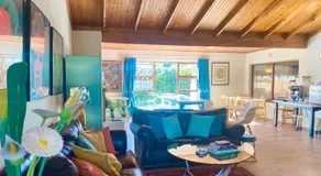 Dolphin Circle Bed and Breakfast - Image 2