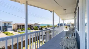 Pet friendly Anna Bay Beach Shack, 44 Ocean Avenue - fantastic 2 storey house with spectacular views - Image 4
