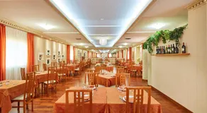 Hotel Plaza - Image 4