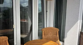 Möbelierte 3-Zm-Wohnung mit luxuriöser Innenausstattung in Zentrum - Image 5