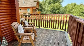 Luxury Waterfront Retreat I Private Hot Tub & Sauna I Lake View - Image 3