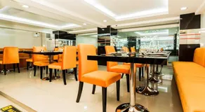 Floton Bangkok Hotel - Image 2