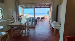 Merveilleux appartement avec terrasse et jardin | Vue plage | À côté de la plage - Image 2