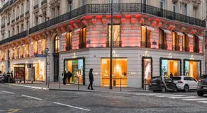 Luxury and Elegance Georges V with AC - Image 3
