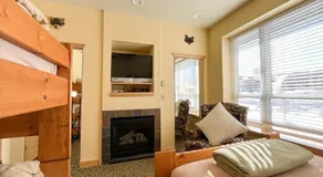 1BR 1BA for 5 Close to Outdoor Activities - Image 2