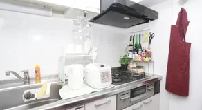 Shinjuku Sunrise Apartment - Image 5