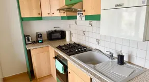 Stylish Apartment Near Airport & Train Station - Image 5