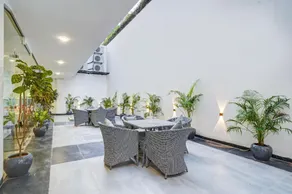 Saltstayz Premier - Arjun Marg - Image 4