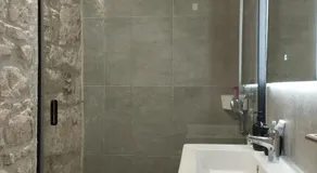 House Palac - Image 2