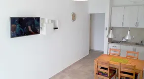 Two Palms Apartment - Image 3