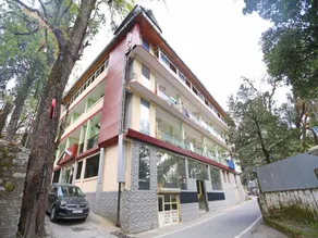 OYO 4889 Hotel Moon 2 - Image 3