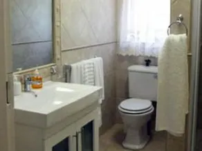 Gordons Bay Guest House - Image 5