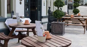 The White Lion by Innkeeper's Collection - Image 3