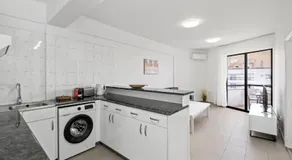 Modern Seafront Suite with Marina Views - Image 3