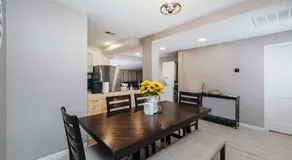 King Bed Creekfront Retreat in Jacksonville - Image 3