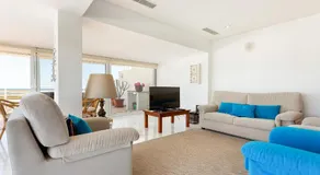 Seagull House - Ocean View Retreat with Pool - Image 2