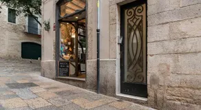 Bonaventura 4 Restored Apartment in Heart of City - Image 5