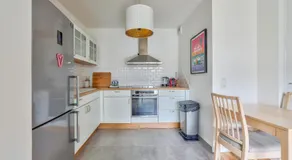 Nice 1BR flat with lovely terrace and parking - Image 4