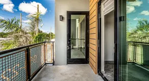 Lux Design Apartment near beach - Image 5
