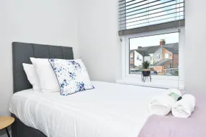 Heathfield House by YourStays - Four Bedroom House in Crewe - Image 4