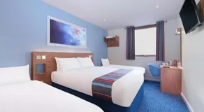Travelodge Farnborough Central - Image 3