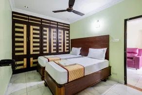 Oasis Guest Rooms - Image 2