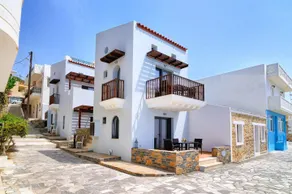 Myrtos Mare Seafront Studio - Image 4